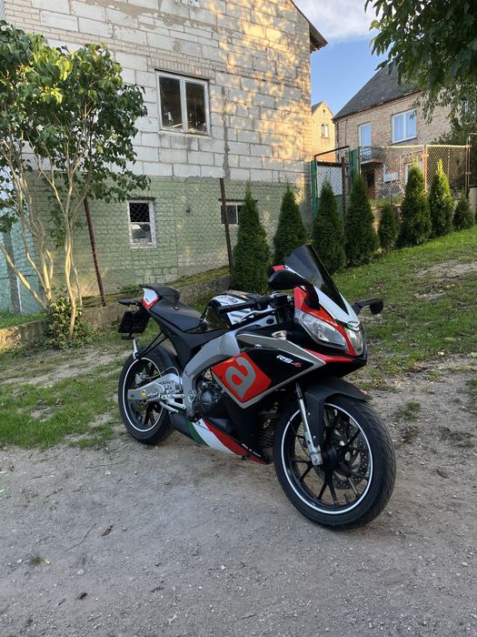 Aprilia rs4 125
