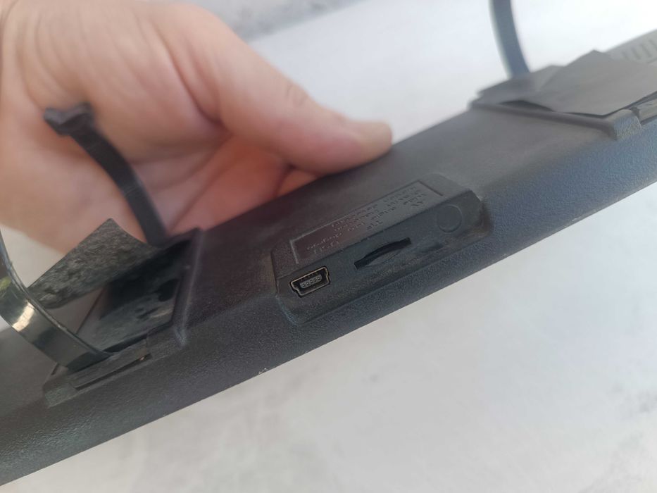 Зеркало заднего вида с камерой