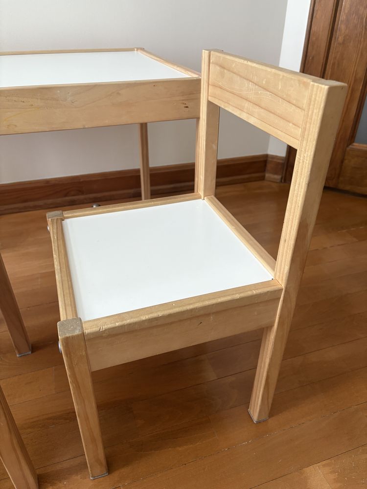 Stolik dziecięcy i 2 krzesełka IKEA zestaw