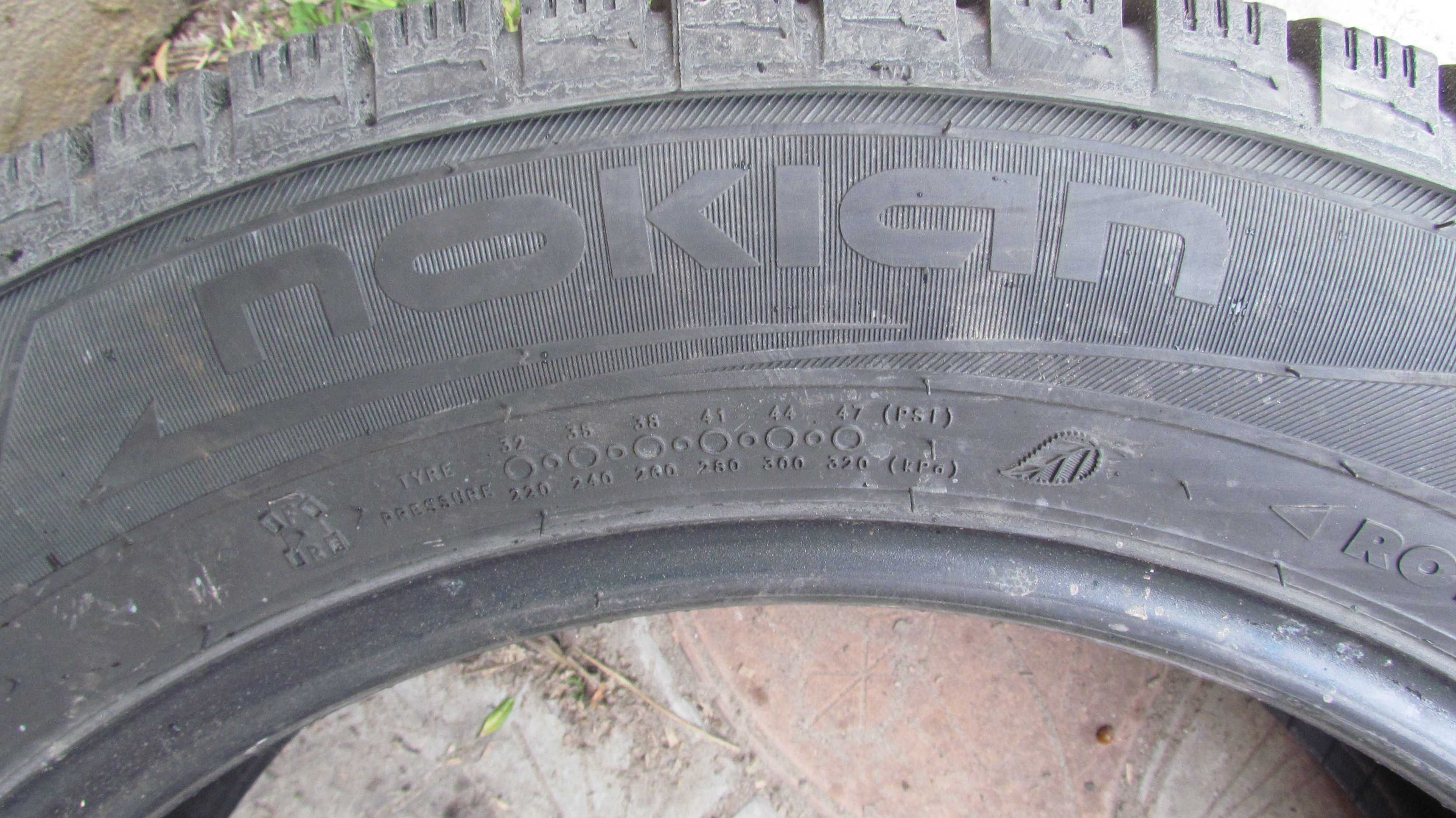 Nokian 215 60  17