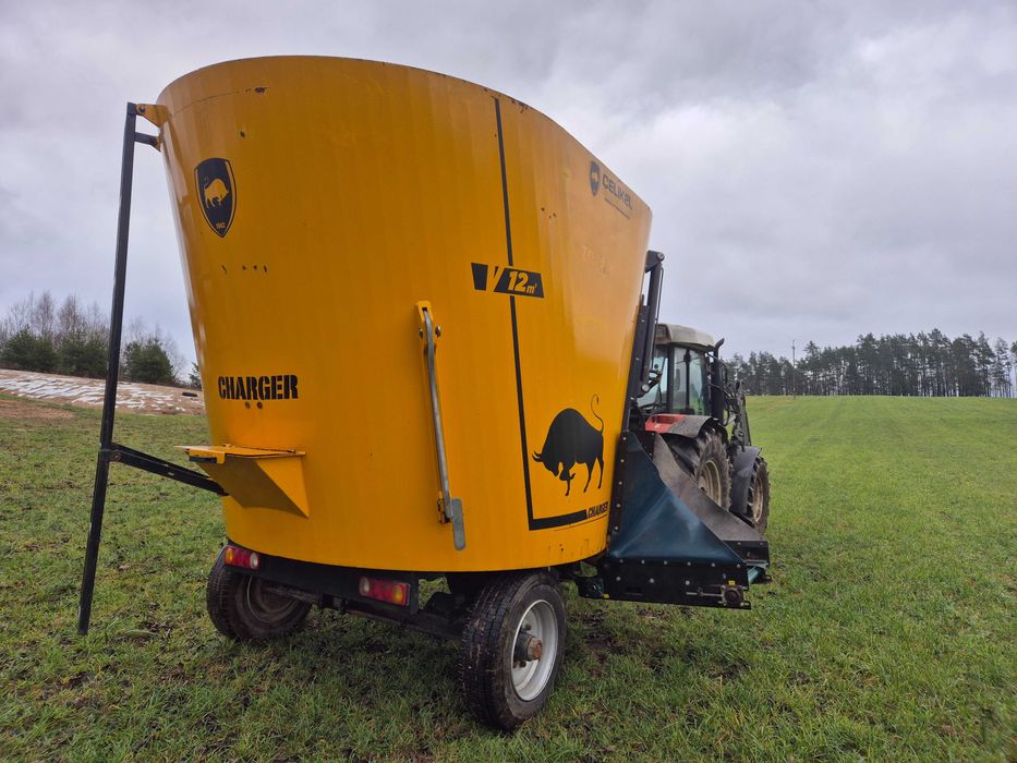 Wóz paszowy pionowy CELIKEL