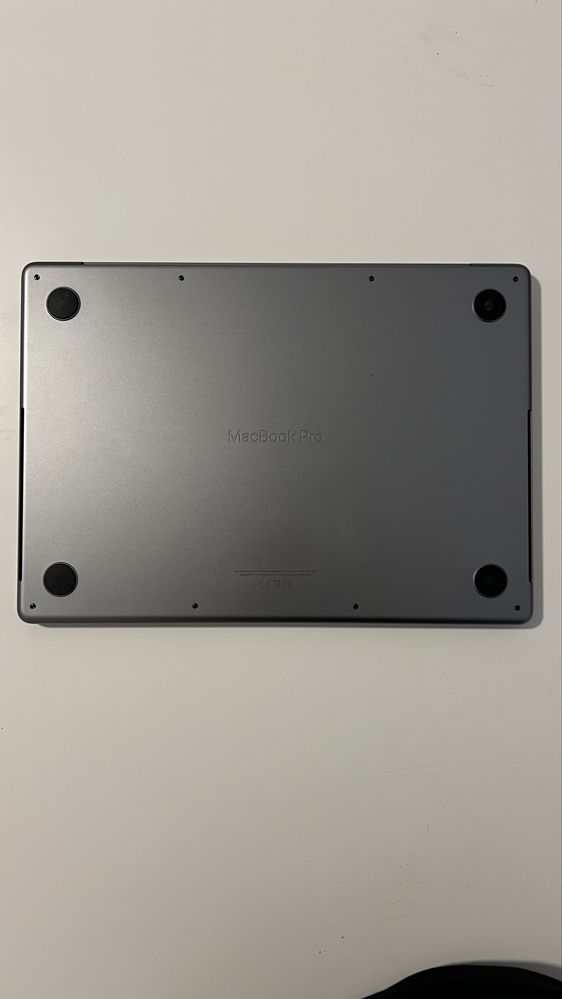 MacBook Pro 14” M1 Pro | 32GB RAM | 1TB SSD | Caixa e Carregador