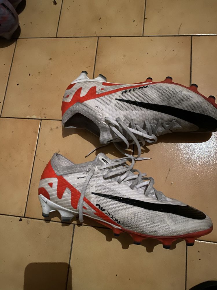 Chuteiras Nike Mercurial Vapor 15 (Elite) PREÇO DOS DOIS PARES