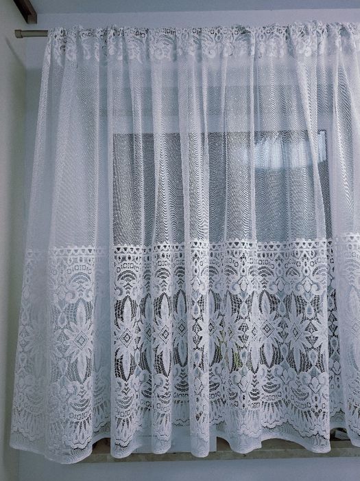 Firana biała szer.4,5m,dł.1,40 m.