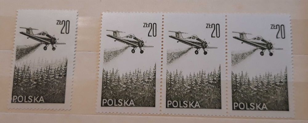 Znaczki pocztowe Fi 2337 II. Trójka, czyste, z klejem.