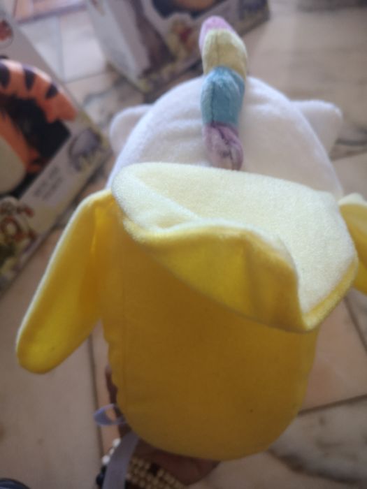 Peluche banana unicórnio