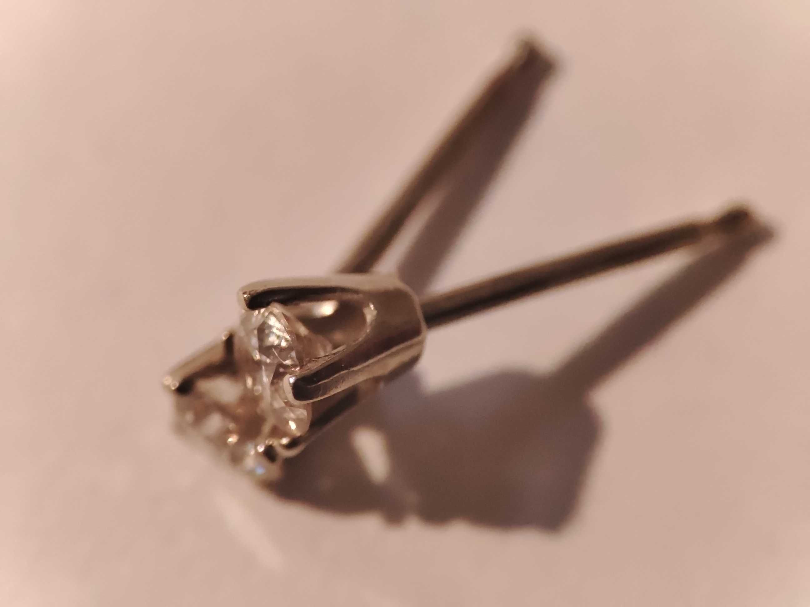 Kolczyki z białego złota 585 z brylantem 0.15 ct. I1/J