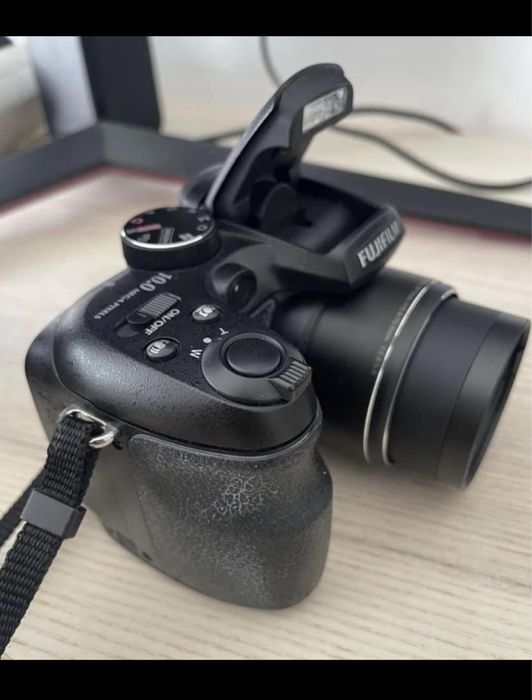 Câmara fotográfica Fujifilm finepix s1500 e Casio exilim ex-fh20