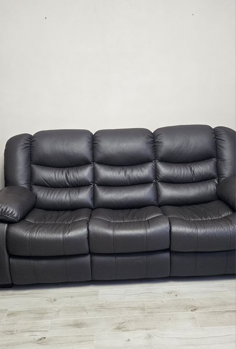 Шкіряний диван та 2 крісла з реклайнером