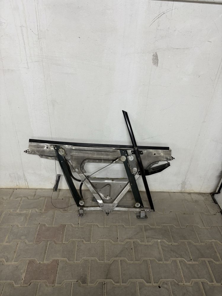 Podnośnik mechanizm szyby Audi TT 8N Prawy