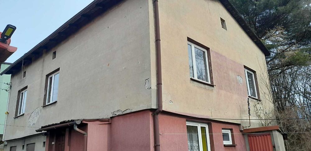 Piętro domu 3/4 pokoje 80m2 plus strych 80m2 plus garaż z kanałem