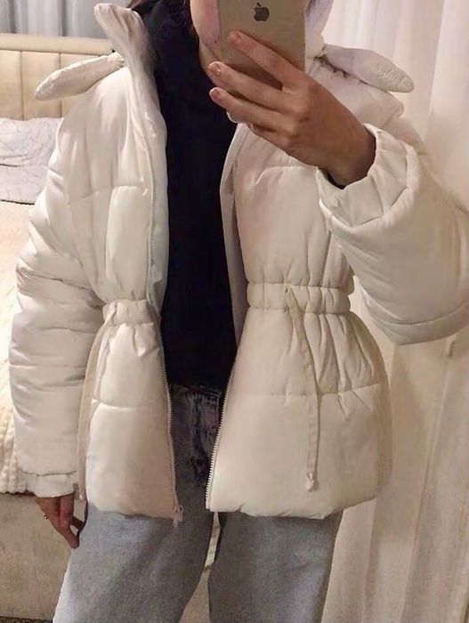 Зимова курточка біла