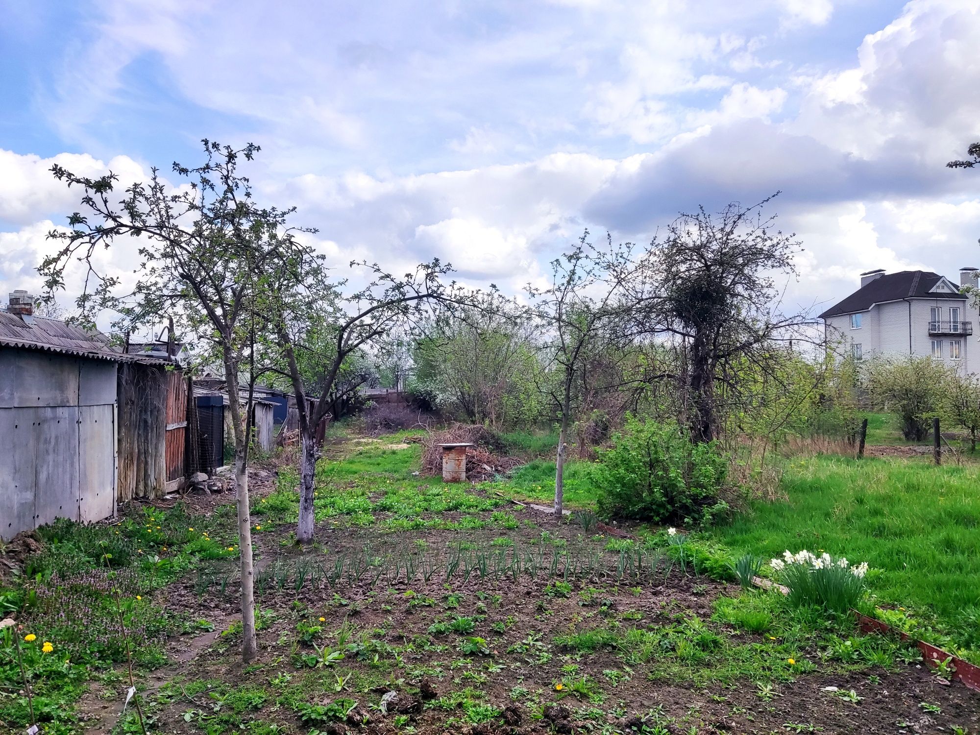 Продам частину будинку  зі своєю землею