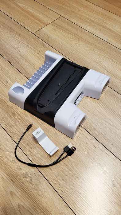 Podstawka chłodząca FROGGIEX FX-P5-C4-W do PS5 Slim