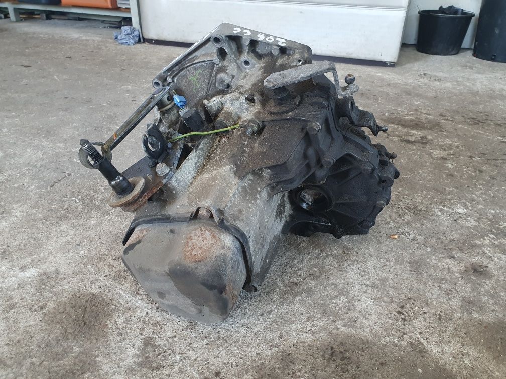 Skrzynia biegów Peugeot 206 CC 03 r 1.6 16v benzyna 140tys km