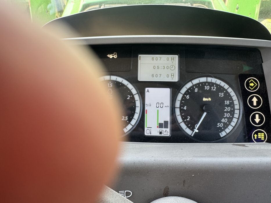 John Deere 6155M,com carregador frontal com balde e garfos