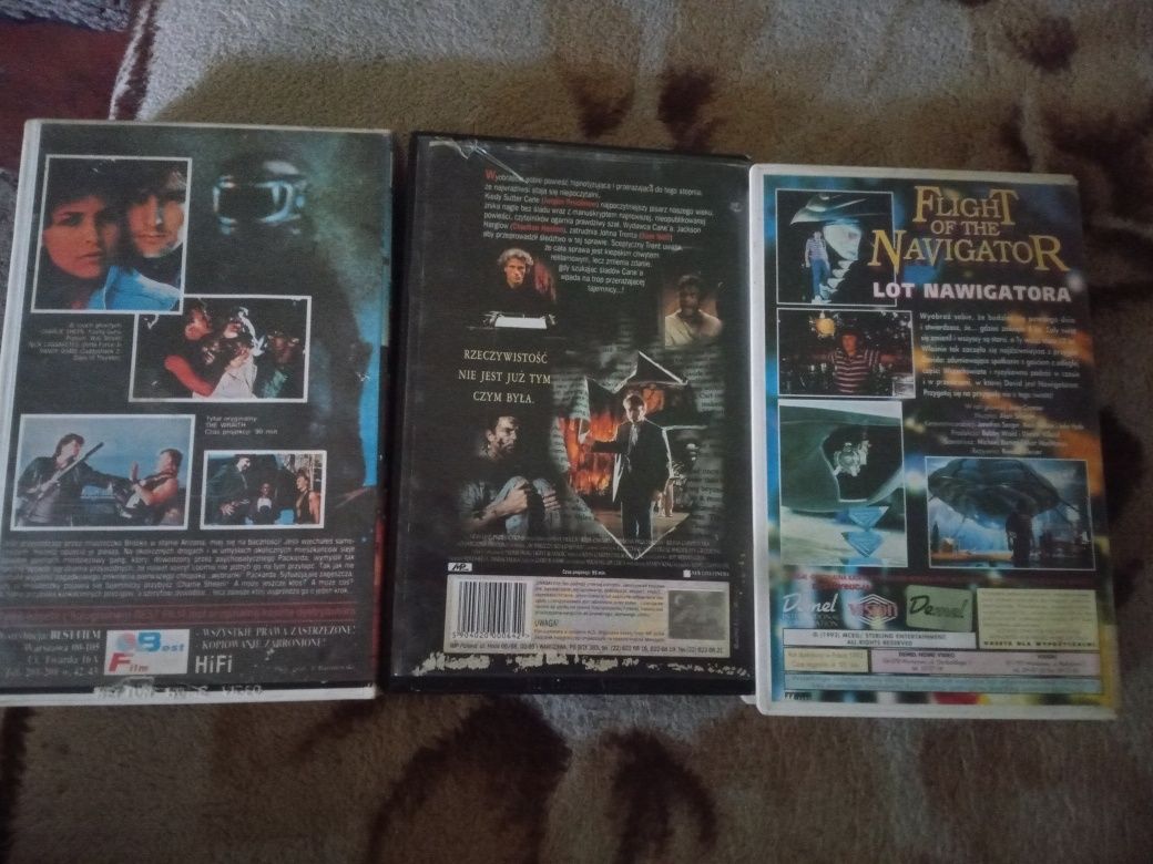 Sprzedam oryginalne 3 filmy na kasetach VHS