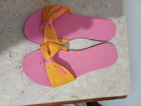 Chinelos havaianas