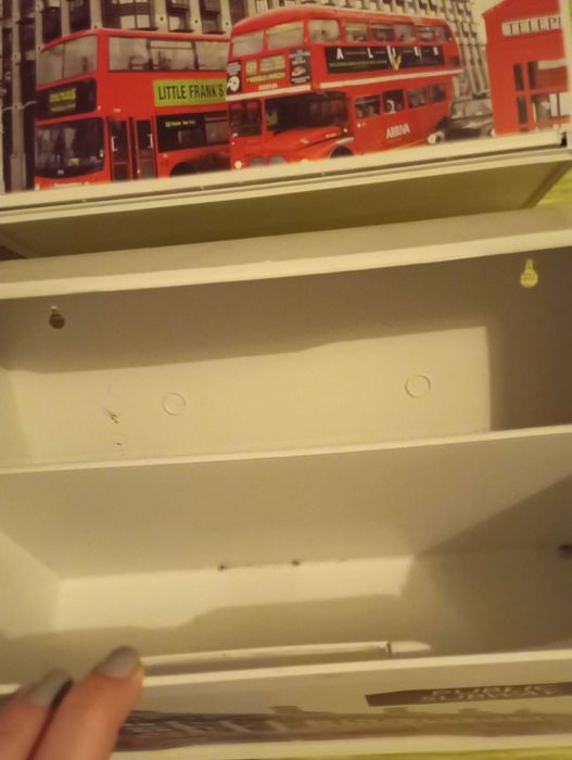 Sapateira em melanina