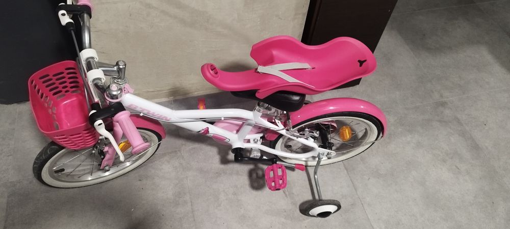 Bicicleta menina  em ótimo estado com rodinhas