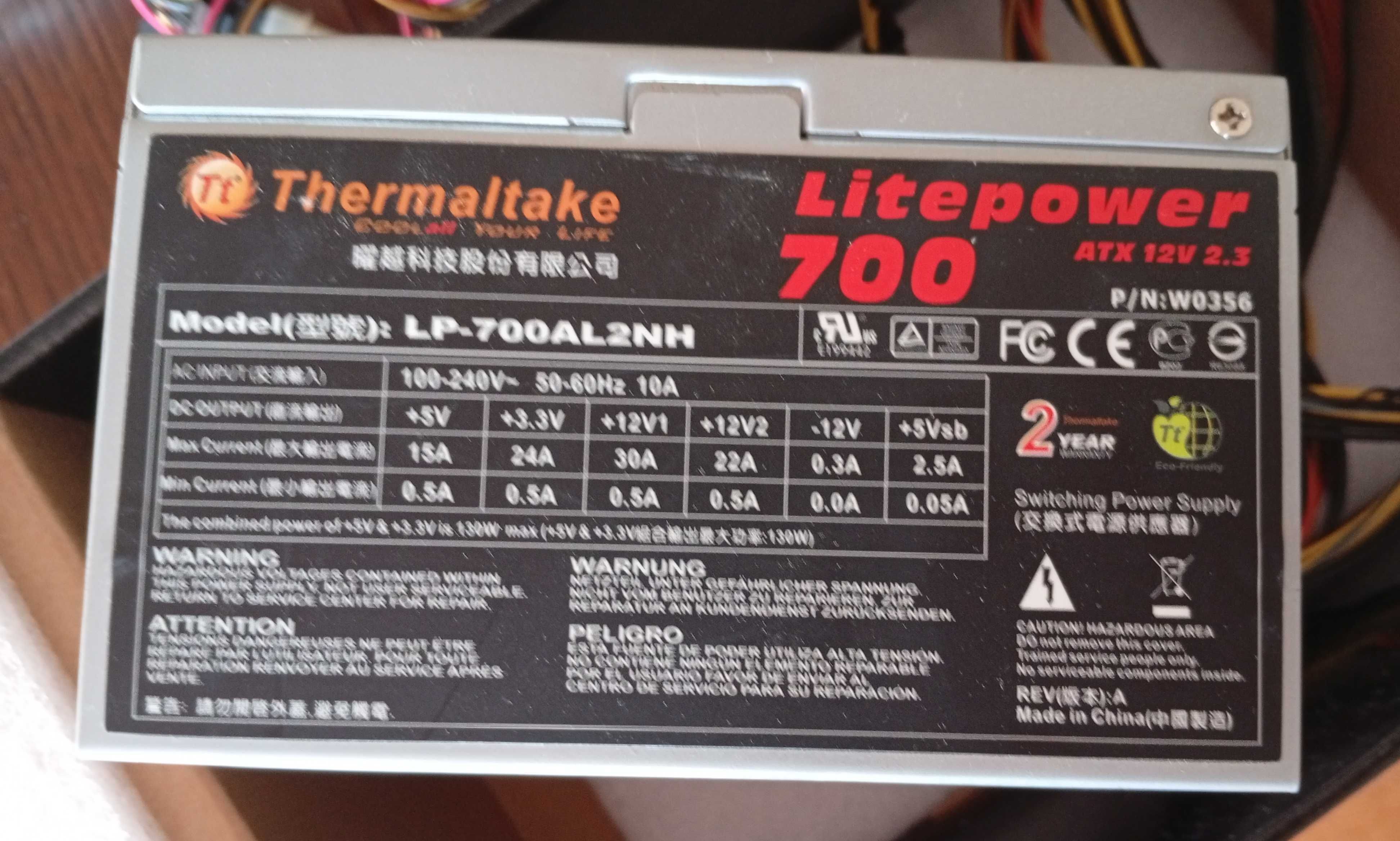 Fonte de Alimentação Thermaltake Litepower 700W