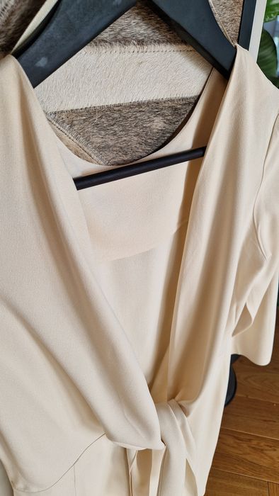 Urocza sukienka Massimo Dutti roz. L kremowa acetate wiskoza wesele ok