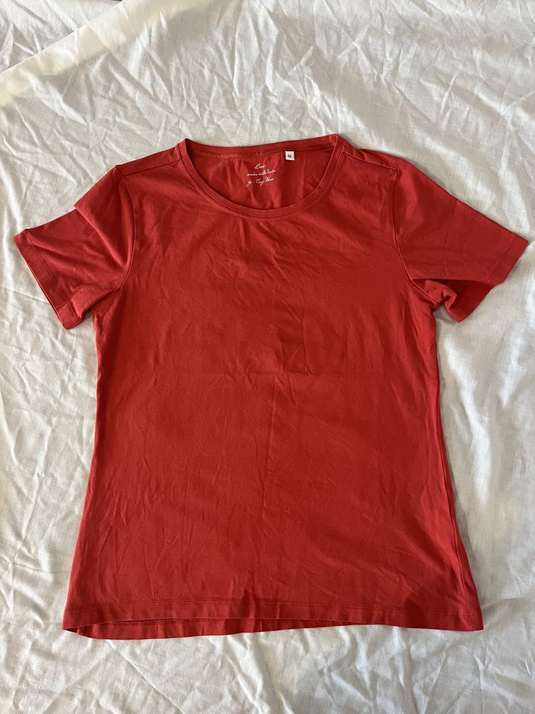 T-shirt vermelha básica | Tamanho M | El Corte Inglés