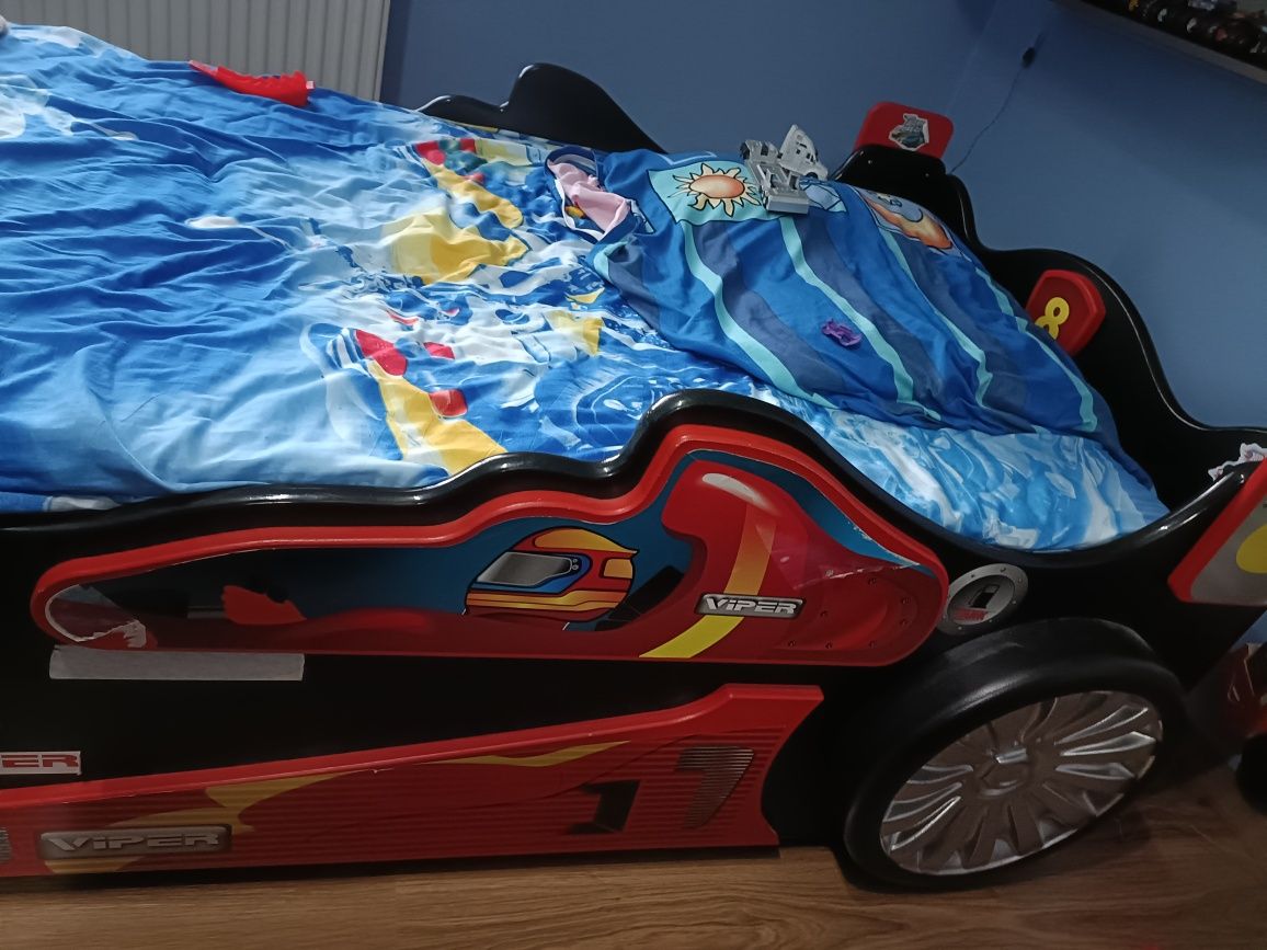 Łóżko wyścigówka samochód F1 materac LED dla chlopca