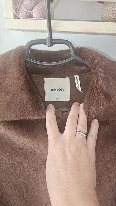 Пальто шоколадне без підкладки