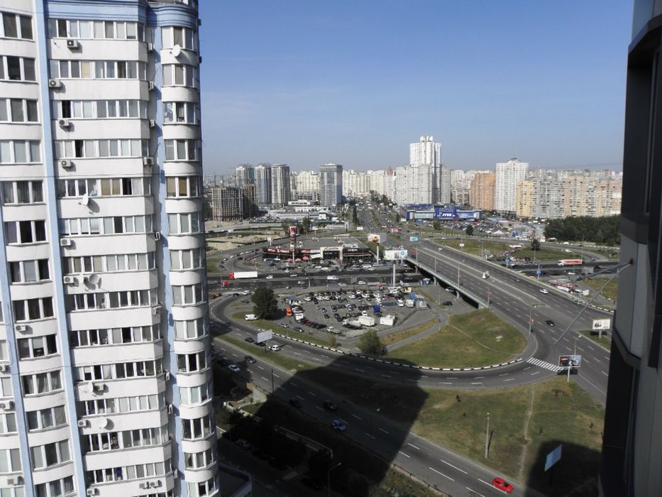 Оренда 1 кім. кв. 50 кв.м. з кухнею студією. Осокорки, ЖК Статус Град
