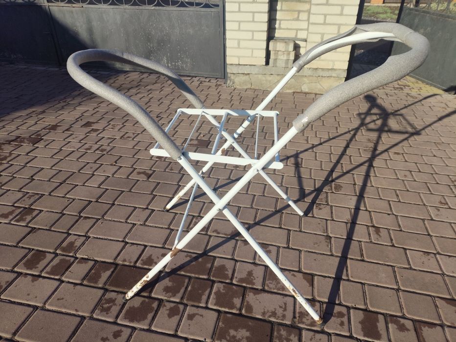 Віддам підставку для дитячої ванночки