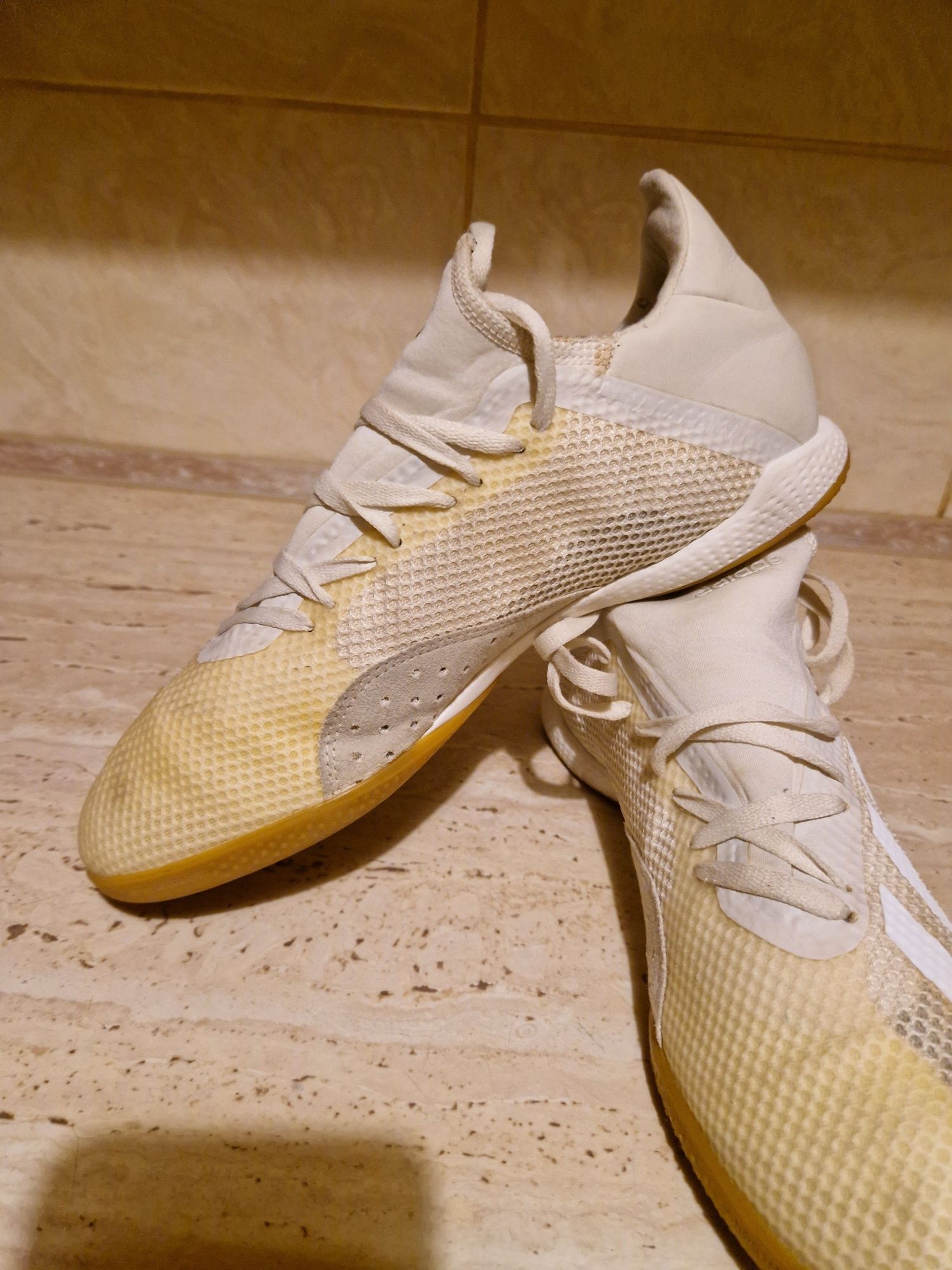 Halówki Adidas X Tango r 42