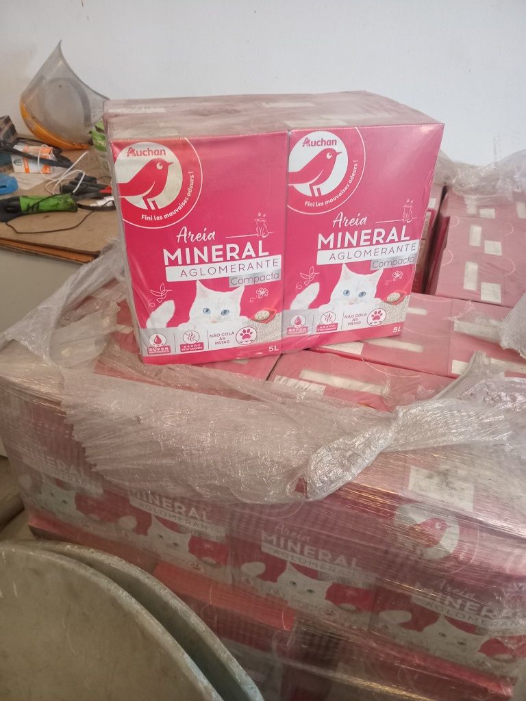 Vende se areia dos gatos 3 tipos.