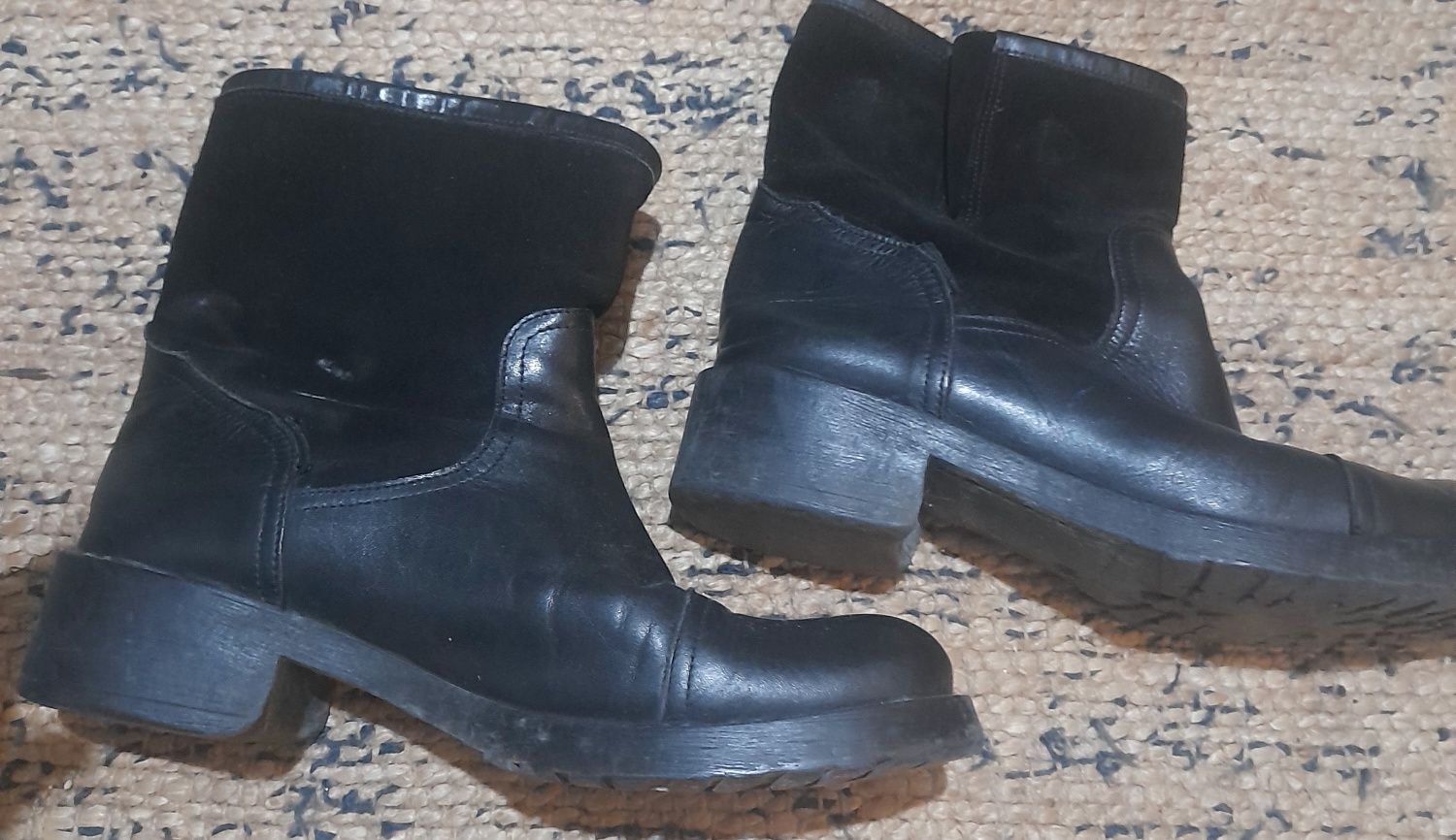Botas em pele 40