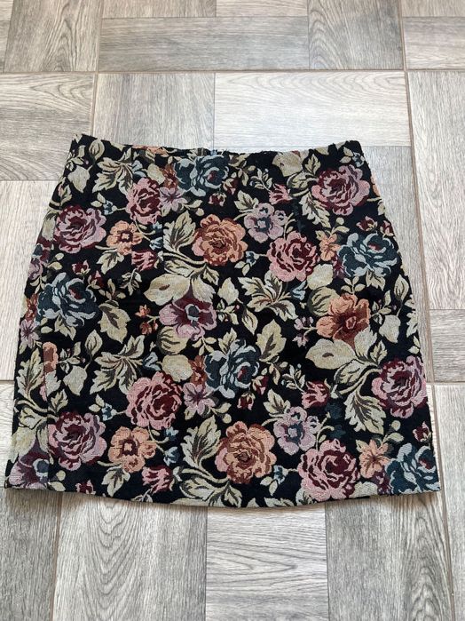 Жіноча міні спідниця