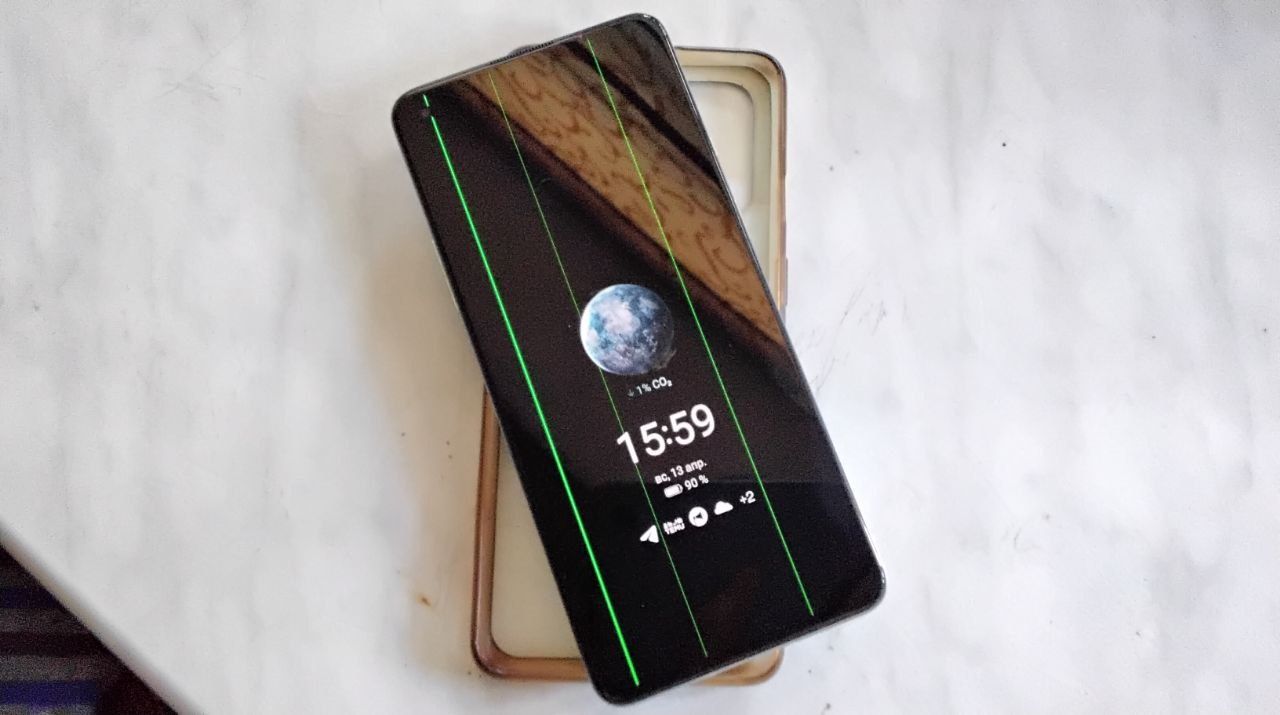 Продам или обменяю oneplus 9r 5g 12+12 256 gb