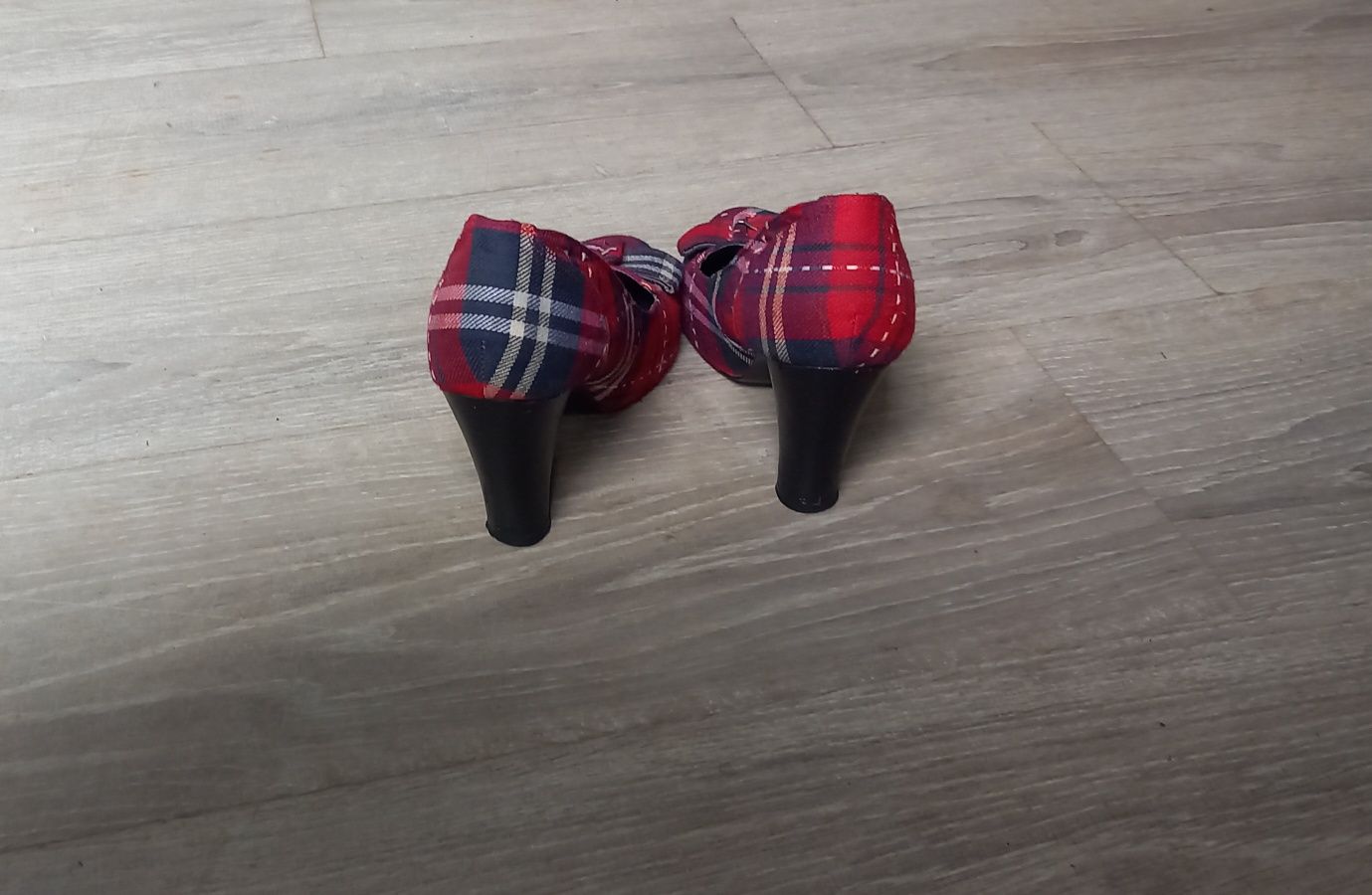 Sapatos de senhora 37