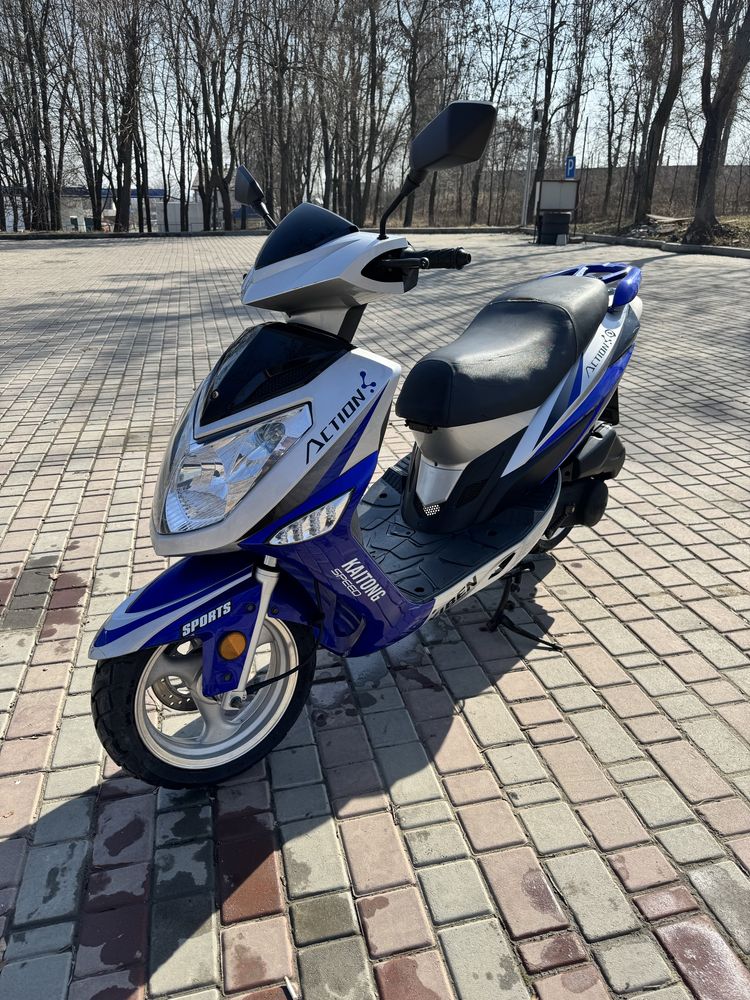 Продам скутер Yiben YB150T-15J  150см³ 8к.с. 2015 рік