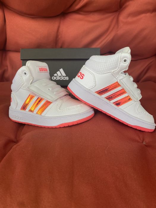 Tenis Lindissimos Adidas Novos! tam 23