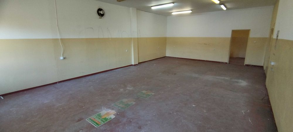 Magazyn 200 m2, hala murowana do wynajęcia. WC, biuro. Blisko zjazdu z