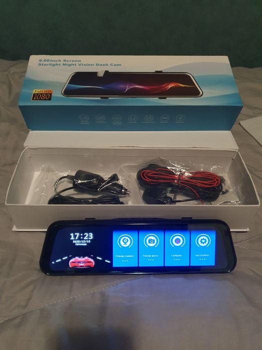 Відеорегістратор зеркало.