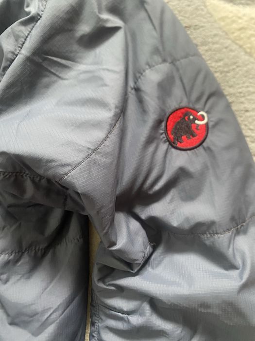 Mammut пуховик L-XL розм