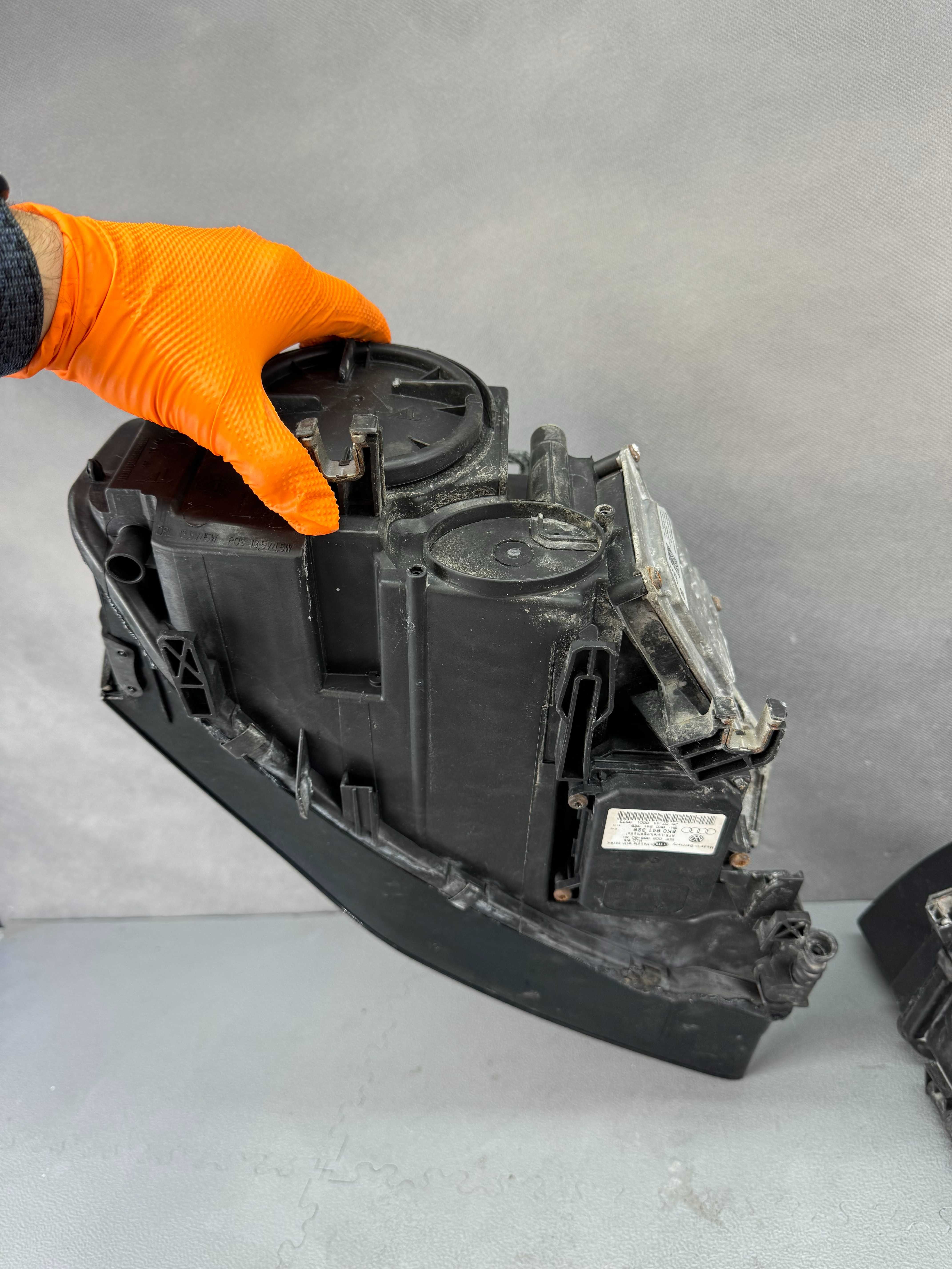 Audi A4 B8 Lampy Przód Przednie Bi-Xenon Skrętny Skrętne Lewa+Prawa EU
