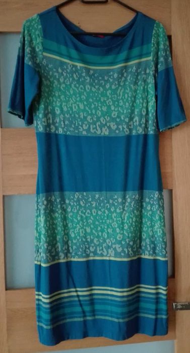 Błękitna sukienka kolorowa lekka 38 M