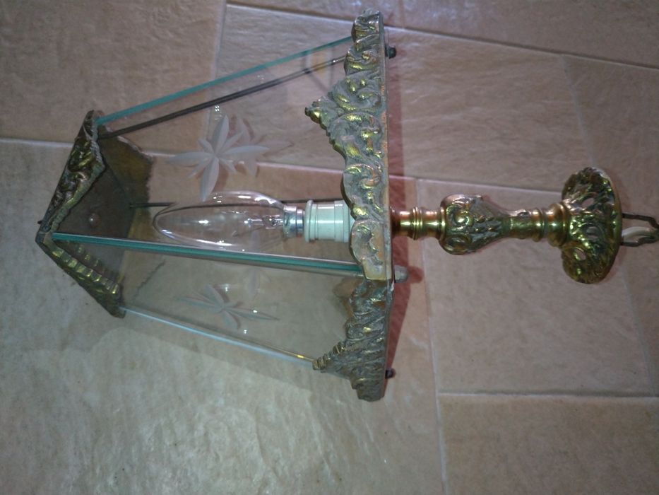 Candeeiro de tecto antigo