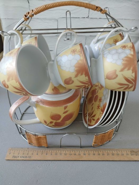 Чайный сервиз на металлической подставке на 5 персон