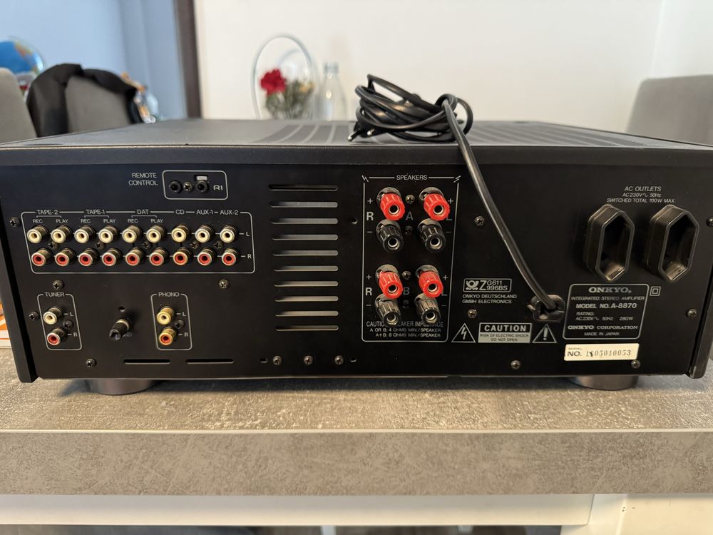 Onkyo integra A 8870