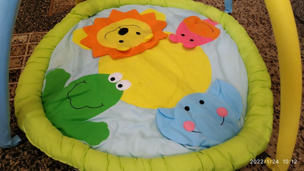 Мобиль на кроватку(музыкальная карусель с подвесными игрушками)+Коврик