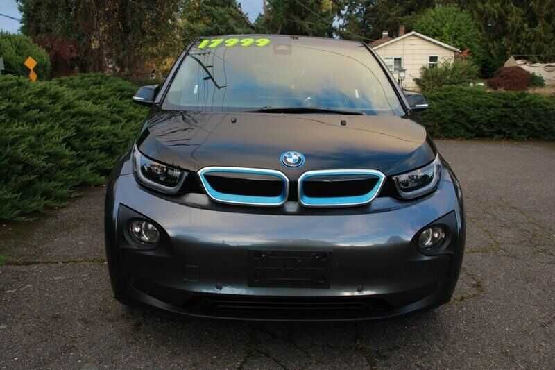 2017    BMW   i3