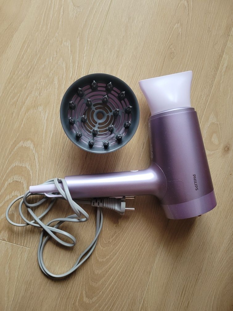 Suszarka do włosów Philips 7000